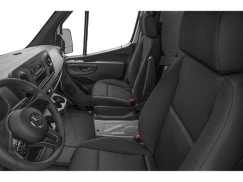 Used 2024 Mercedes-Benz Sprinter 2500 image 8