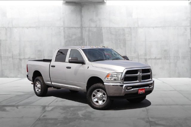 Used 2016 RAM 2500 Tradesman w/ Chrome Appearance Group AWD/4WD image 2