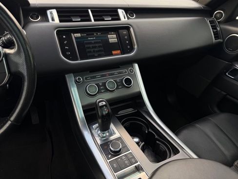 Used 2016 Land Rover Range Rover Sport SE image 19