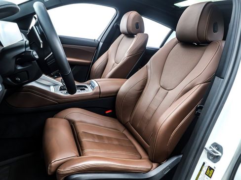 Used 2022 BMW X6 xDrive40i w/ Premium Package image 17