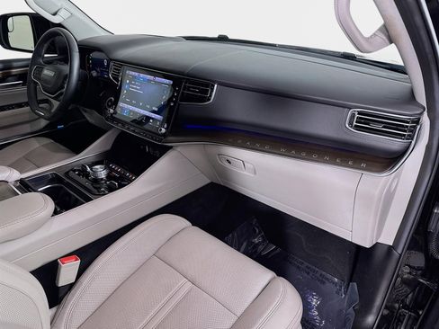 Used 2023 Jeep Grand Wagoneer 4WD image 33