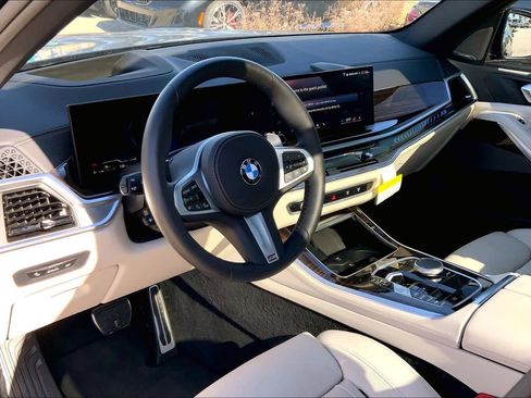 New 2026 BMW X5 xDrive40i w/ M Sport Package image 8