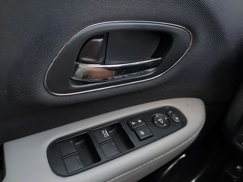 Used 2019 Honda HR-V EX image 13