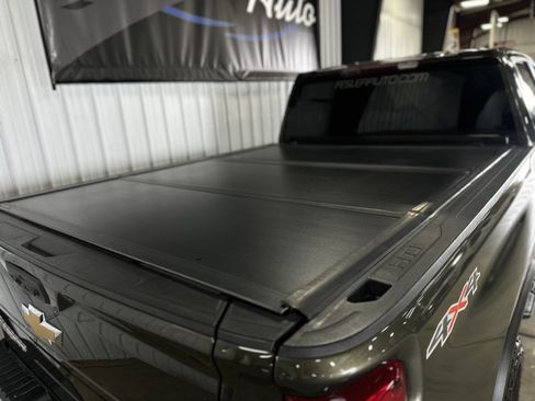 Used 2022 Chevrolet Silverado 2500 Custom w/ Custom Value Package image 22