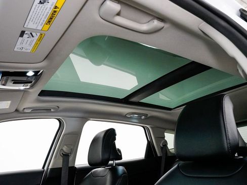 Certified 2024 Kia Sportage SX image 9