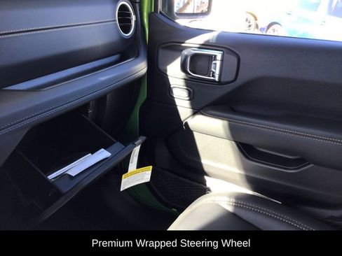 New 2025 Jeep Gladiator Sport w/ Premium Package image 31