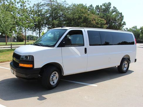 Used 2025 Chevrolet Express 3500 LS RWD image 1