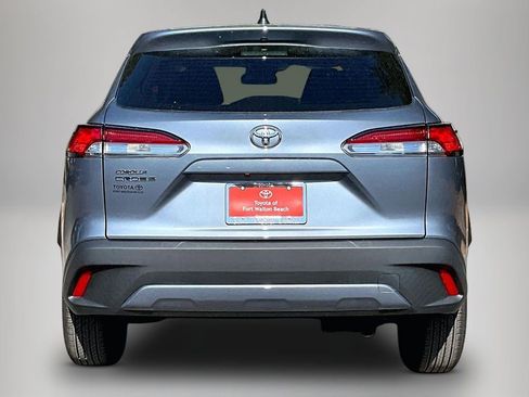 Used 2024 Toyota Corolla Cross L image 6