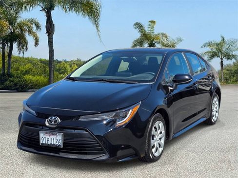 Used 2024 Toyota Corolla LE FWD image 3
