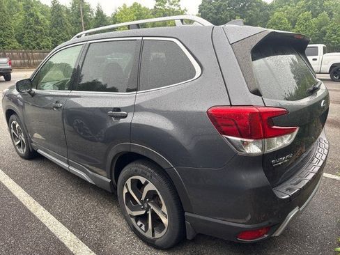 Used 2022 Subaru Forester Touring AWD/4WD image 3
