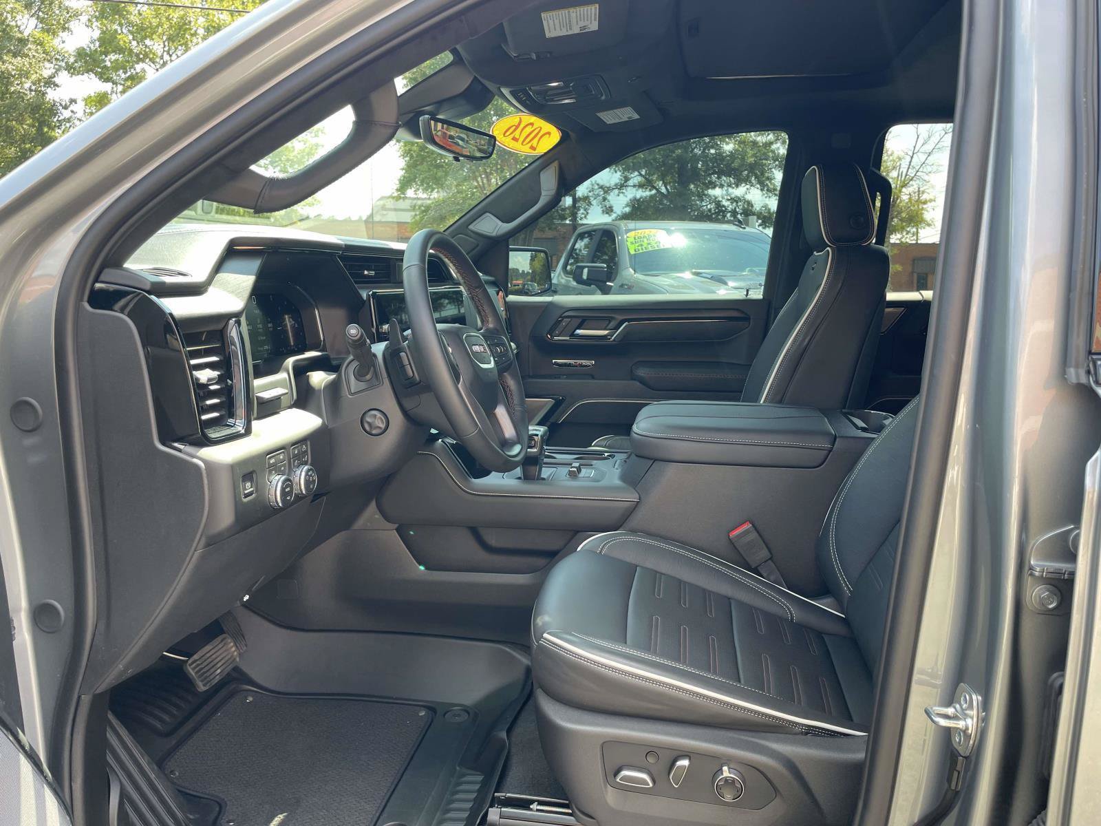 Used 2026 GMC Sierra 1500 AT4X AWD/4WD image 4