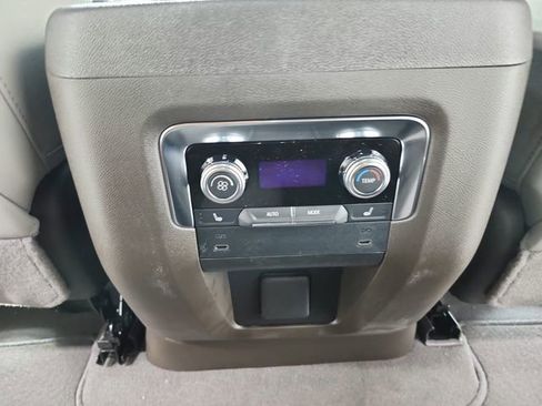 New 2026 GMC Yukon Elevation image 40