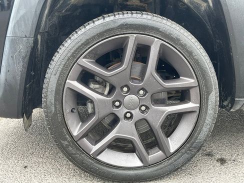 Used 2020 Jeep Renegade Altitude AWD/4WD image 11