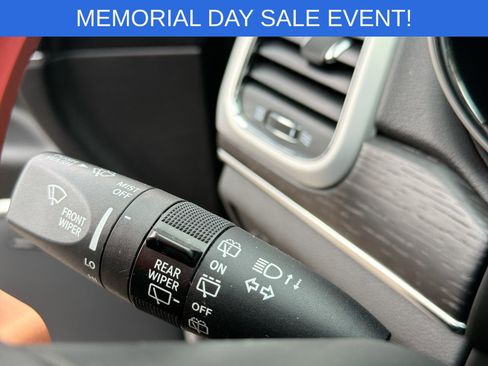 Used 2020 Jeep Grand Cherokee Summit AWD/4WD image 31