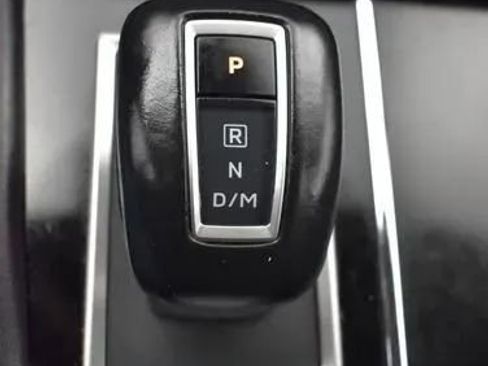 Used 2024 Mitsubishi Outlander FWD image 35