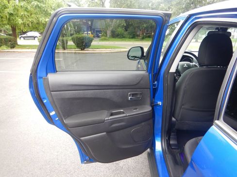 Used 2015 Mitsubishi Outlander Sport SE FWD image 15