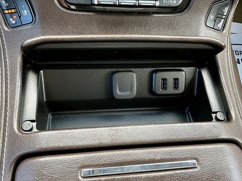 Used 2018 Chevrolet Tahoe Premier image 16