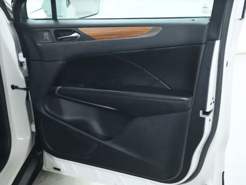 Used 2015 Lincoln MKC FWD w/ Equipment Group 102A Reserve image 34