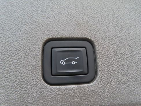 Used 2023 Cadillac XT6 Premium Luxury w/ Technology Package image 48