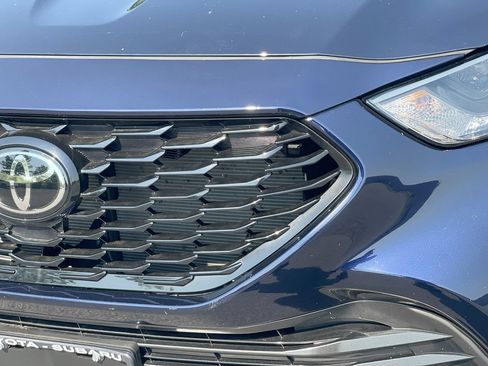 Used 2023 Toyota Highlander XSE AWD/4WD image 19
