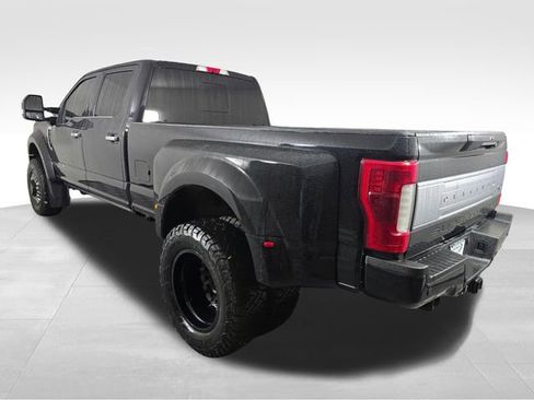 Used 2019 Ford F450 Platinum w/ Platinum Ultimate Package AWD/4WD image 5