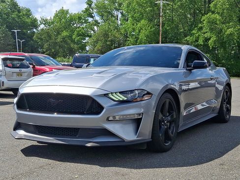 Certified 2021 Ford Mustang GT Premium w/ Black Accent Package RWD image 4