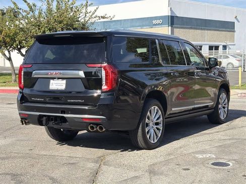 Used 2023 GMC Yukon XL Denali image 4