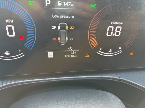 Used 2025 Hyundai Santa Fe SE image 11