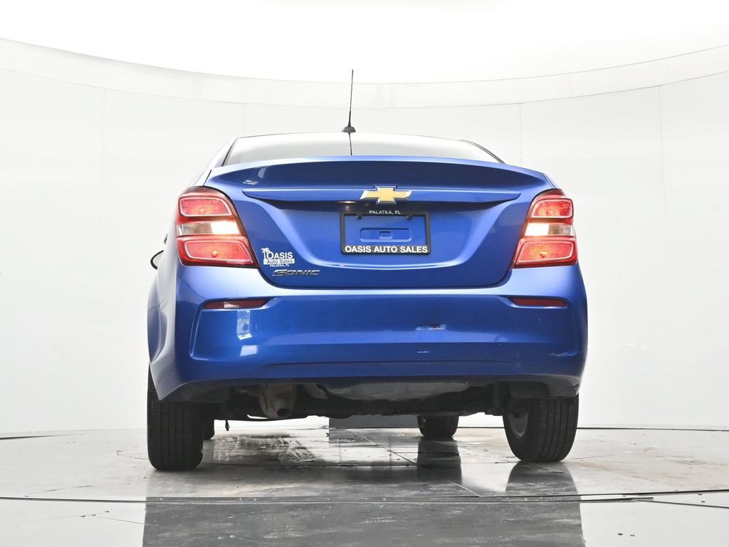Used 2018 Chevrolet Sonic LT FWD image 40