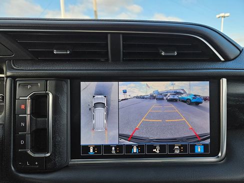 Used 2021 GMC Yukon Denali w/ Denali Ultimate Package image 15