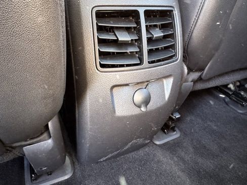 Used 2010 Lincoln MKX AWD image 7