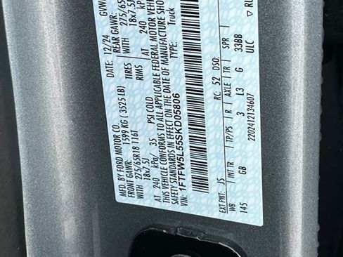 Used 2025 Ford F150 Lariat w/ FX4 Off-Road Package image 34