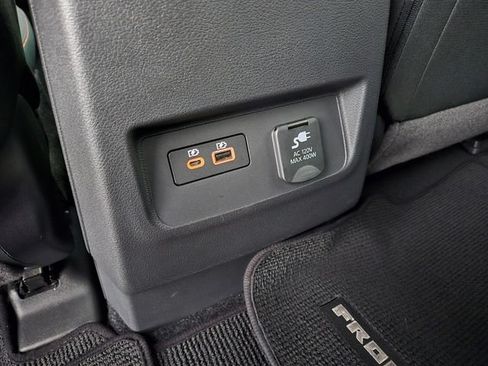 Used 2025 Nissan Frontier Pro-X w/ Pro Convenience Package RWD image 13