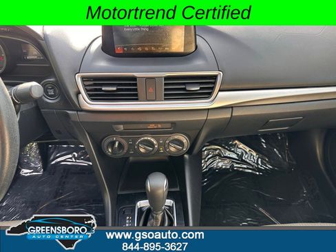 Used 2018 MAZDA MAZDA3 Sport FWD image 22