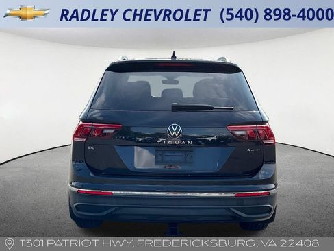 Used 2024 Volkswagen Tiguan SE w/ Panoramic Sunroof Package AWD/4WD image 26