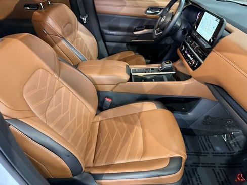 Certified 2025 Nissan Pathfinder Platinum w/ Cargo Package FWD image 26