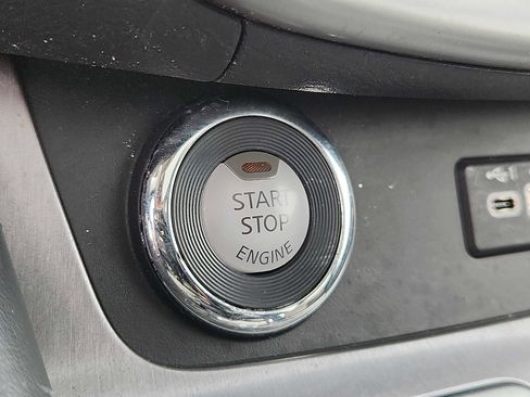 Used 2019 Nissan Murano SV w/ Premium Package AWD/4WD image 23