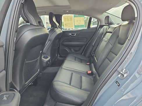 Used 2024 Volvo S60 B5 Core image 19