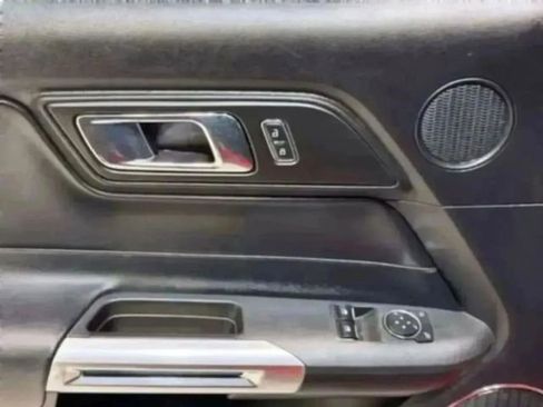 Used 2016 Ford Mustang GT Premium image 11