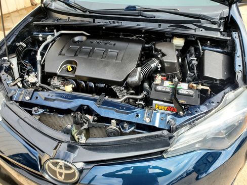 Used 2018 Toyota Corolla LE w/ Carpet Mat Package (TMS) FWD image 55