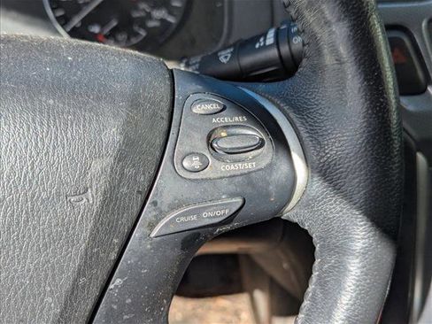 Used 2018 Nissan Pathfinder SL w/ SL Premium Package image 12