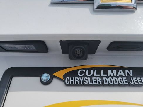 Used 2022 Chevrolet Malibu LT FWD image 34