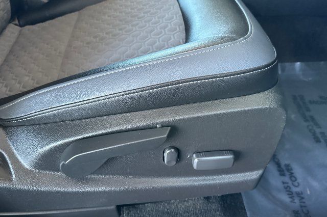 Used 2017 Chevrolet Colorado Z71 AWD/4WD image 23