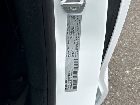 New 2026 Chrysler Pacifica Select image 27