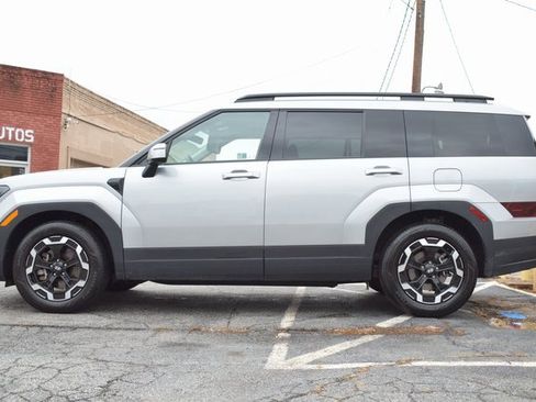 Used 2025 Hyundai Santa Fe SEL image 3