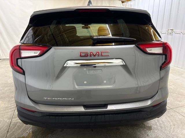Used 2024 GMC Terrain SLE FWD image 6