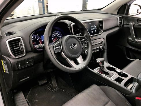Used 2021 Kia Sportage LX image 12