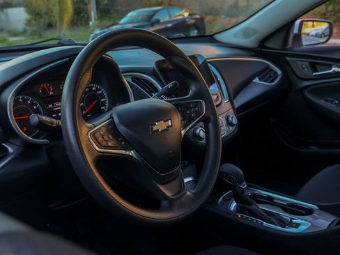 Used 2025 Chevrolet Malibu LT image 13