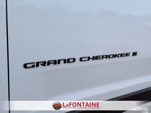 New 2026 Jeep Grand Cherokee L 4WD image 10