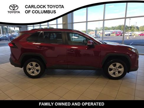 Used 2021 Toyota RAV4 XLE w/ XLE Grade Weather Package AWD/4WD image 7